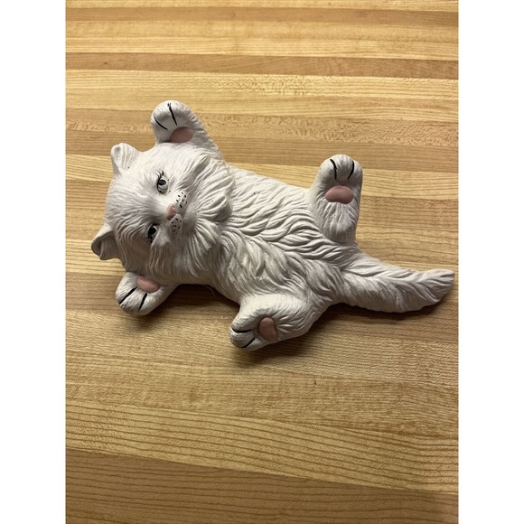 Vintage Playful Kitten On Back White Kitten Ceramic Figurine Kitty 1980s - Picture 1 of 6